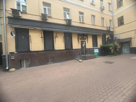 Сдам коммерческое помещение 212 м2, Страстной б-р, 4 3, Москва г
