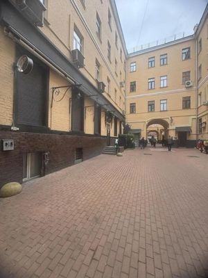 Сдам коммерческое помещение 212 м2, Страстной б-р, 4 3, Москва г