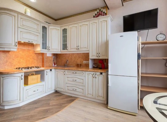 Продам однокомнатную (1-комн.) квартиру, Крымская ул, 19к1, Геленджик г