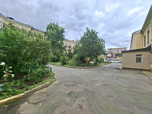 Продам комнату в 20-комн. квартире, Выборгская наб, 27/6, Санкт-Петербург г