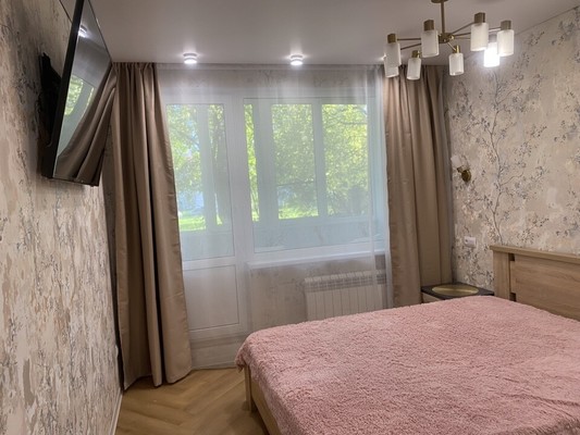 Сдам трехкомнатную (3-комн.) квартиру, Большевиков пр-кт, 37ак1, Санкт-Петербург г