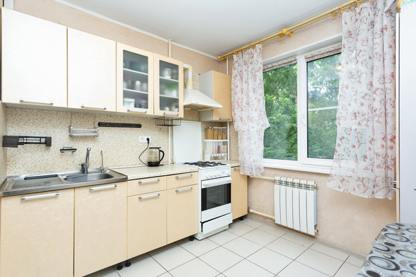 Продам трехкомнатную (3-комн.) квартиру, Наличная ул, 36Ак3, Санкт-Петербург г