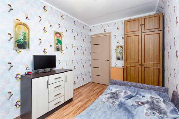 Продам трехкомнатную (3-комн.) квартиру, Наличная ул, 36Ак3, Санкт-Петербург г