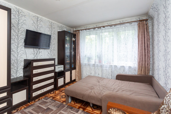 Продам трехкомнатную (3-комн.) квартиру, Наличная ул, 36Ак3, Санкт-Петербург г