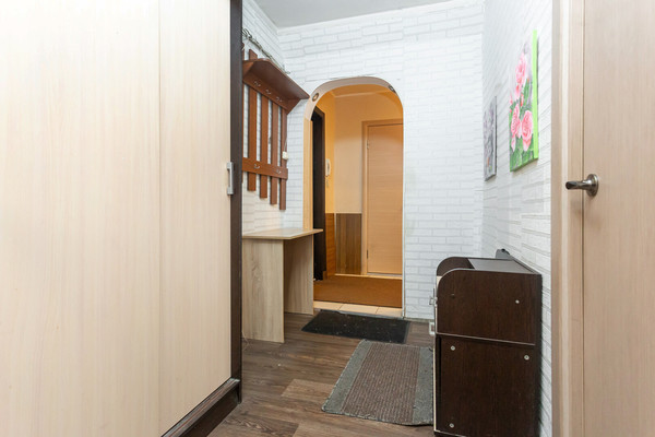 Продам трехкомнатную (3-комн.) квартиру, Наличная ул, 36Ак3, Санкт-Петербург г