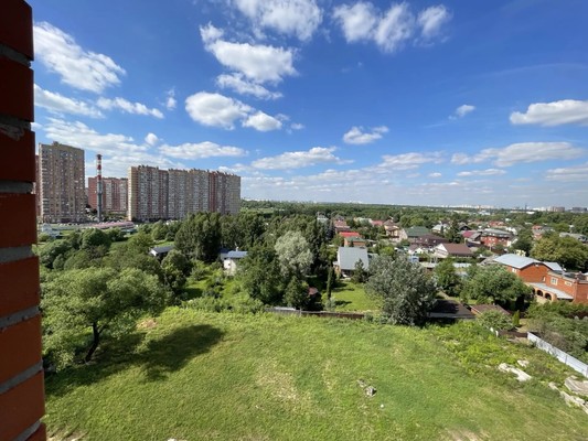 Продам двухкомнатную (2-комн.) квартиру, Барышевская Роща ул, 2, Щербинка г
