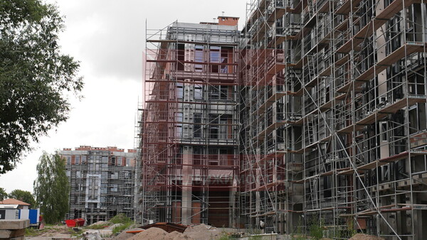 Продам двухкомнатную (2-комн.) квартиру (долевое), Центральная ул, Заозерье п