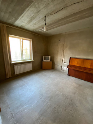 Продам трехкомнатную (3-комн.) квартиру, Мечиева ул, 163, Нальчик г