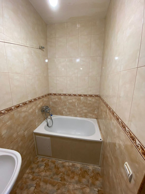 Продам трехкомнатную (3-комн.) квартиру, Мечиева ул, 163, Нальчик г