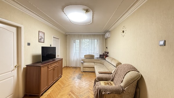 Продам трехкомнатную (3-комн.) квартиру, Калмыкова ул, 229, Нальчик г