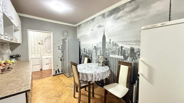 Продам трехкомнатную (3-комн.) квартиру, Калмыкова ул, 229, Нальчик г