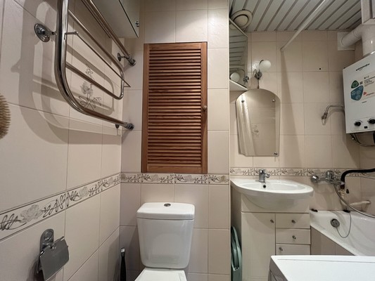Продам двухкомнатную (2-комн.) квартиру, Железноводская ул, 35А, Санкт-Петербург г