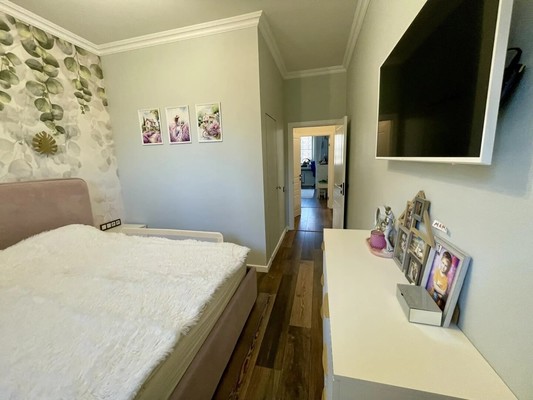 Продам трехкомнатную (3-комн.) квартиру, Завидная ул, 6, Видное г