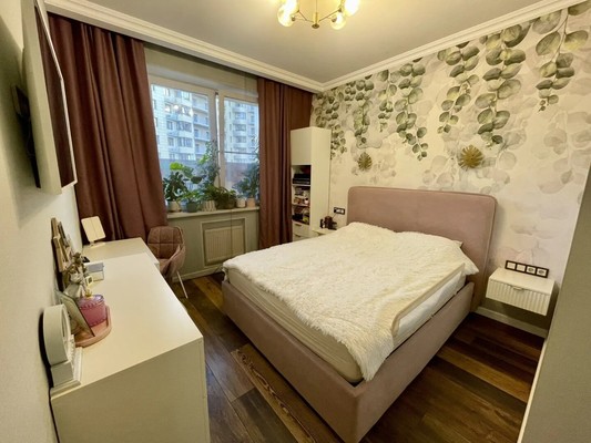 Продам трехкомнатную (3-комн.) квартиру, Завидная ул, 6, Видное г