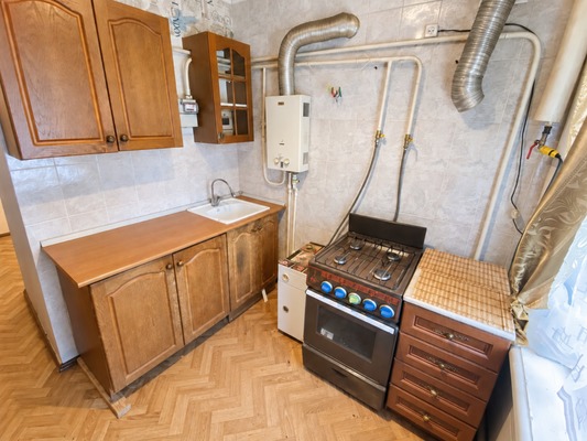 Продам трехкомнатную (3-комн.) квартиру, Калинина ул, 116, Тихорецк г