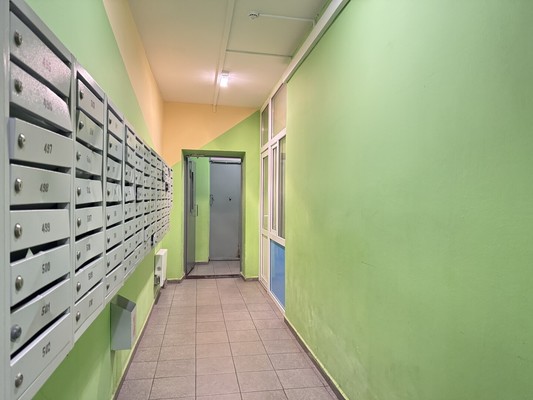 Продам однокомнатную (1-комн.) квартиру, Спортивная (Западный мкр.) ул, 2, Октябрьский рп