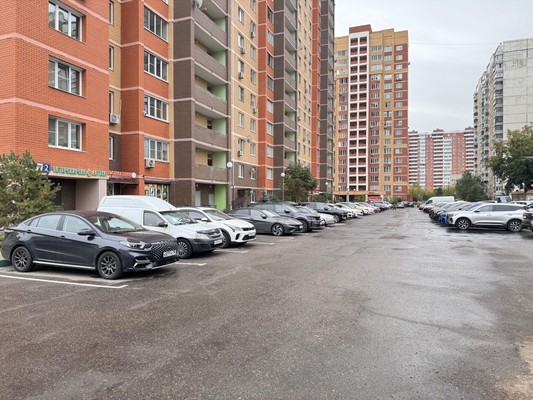 Продам однокомнатную (1-комн.) квартиру, Спортивная (Западный мкр.) ул, 2, Октябрьский рп