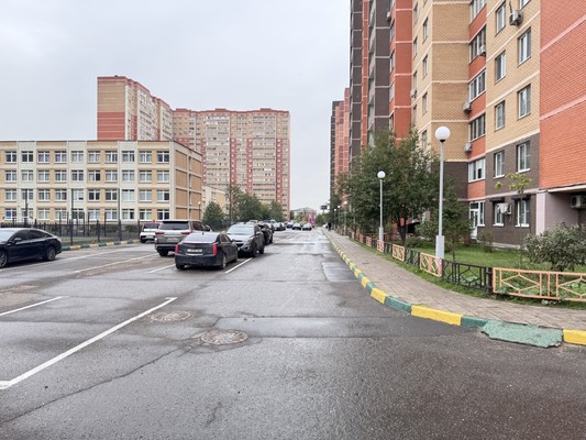 Продам однокомнатную (1-комн.) квартиру, Спортивная (Западный мкр.) ул, 2, Октябрьский рп