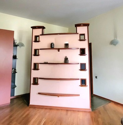 Продам трехкомнатную (3-комн.) квартиру, Покровский б-р, 4к17, Москва г