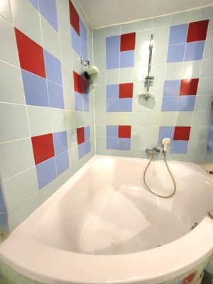 Продам трехкомнатную (3-комн.) квартиру, Покровский б-р, 4к17, Москва г