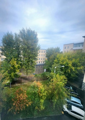 Продам трехкомнатную (3-комн.) квартиру, Покровский б-р, 4к17, Москва г