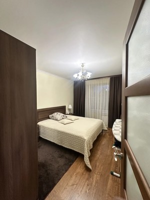 Продам трехкомнатную (3-комн.) квартиру, Гоголя ул, 42, Новосибирск г
