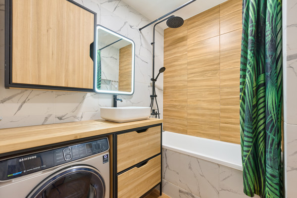 Продам трехкомнатную (3-комн.) квартиру, Крылова ул, 17, Пермь г