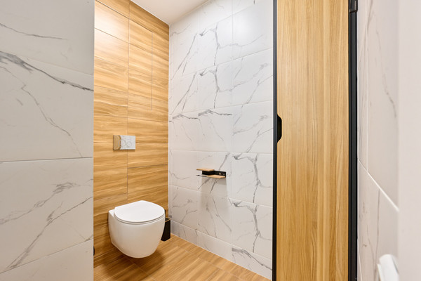 Продам трехкомнатную (3-комн.) квартиру, Крылова ул, 17, Пермь г