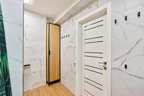 Продам трехкомнатную (3-комн.) квартиру, Крылова ул, 17, Пермь г