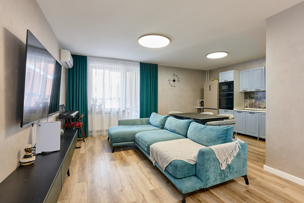 Продам трехкомнатную (3-комн.) квартиру, Крылова ул, 17, Пермь г