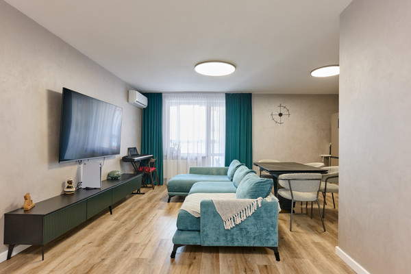 Продам трехкомнатную (3-комн.) квартиру, Крылова ул, 17, Пермь г
