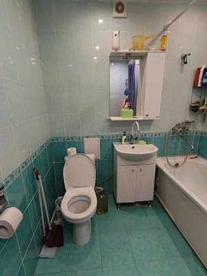 Продам трехкомнатную (3-комн.) квартиру, Московская ул, 30к45, Боровичи г