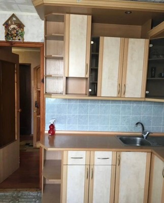 Продам двухкомнатную (2-комн.) квартиру, Аэрофлотская ул, 16, Симферополь г