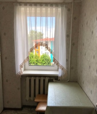 Продам двухкомнатную (2-комн.) квартиру, Аэрофлотская ул, 16, Симферополь г