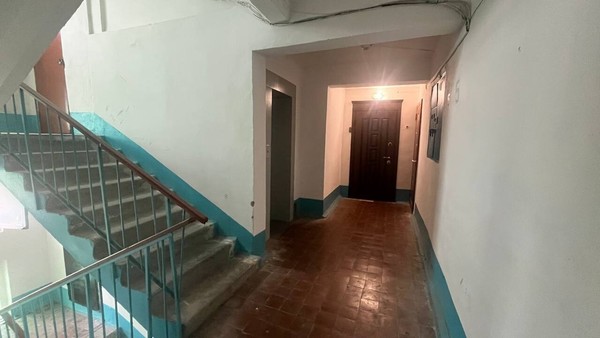 Продам двухкомнатную (2-комн.) квартиру, Аэрофлотская ул, 16, Симферополь г