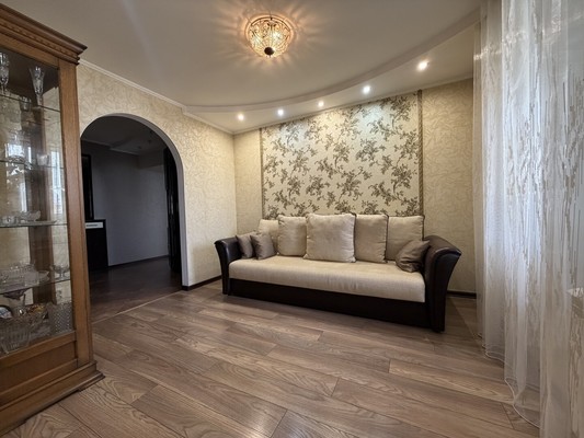 Продам трехкомнатную (3-комн.) квартиру, 22 съезда КПСС ул, 116, Брянск г