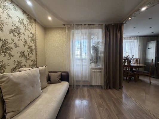Продам трехкомнатную (3-комн.) квартиру, 22 съезда КПСС ул, 116, Брянск г
