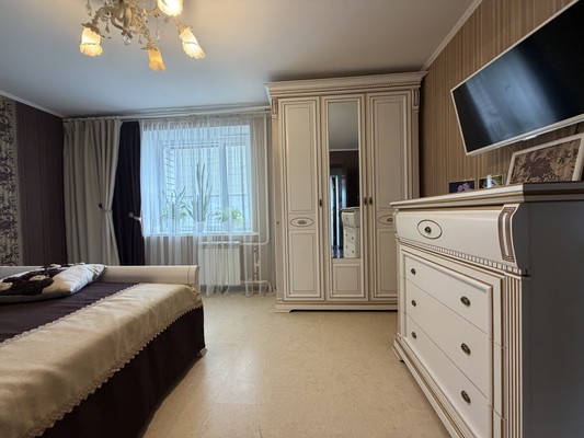 Продам трехкомнатную (3-комн.) квартиру, 22 съезда КПСС ул, 116, Брянск г