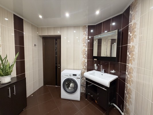 Продам трехкомнатную (3-комн.) квартиру, 22 съезда КПСС ул, 116, Брянск г