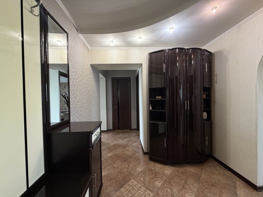 Продам трехкомнатную (3-комн.) квартиру, 22 съезда КПСС ул, 116, Брянск г