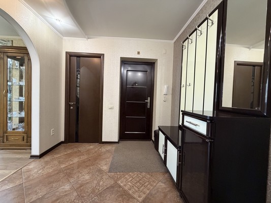 Продам трехкомнатную (3-комн.) квартиру, 22 съезда КПСС ул, 116, Брянск г