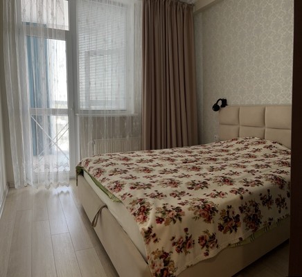 Продам трехкомнатную (3-комн.) квартиру, Лермонтова ул, 15, Симферополь г