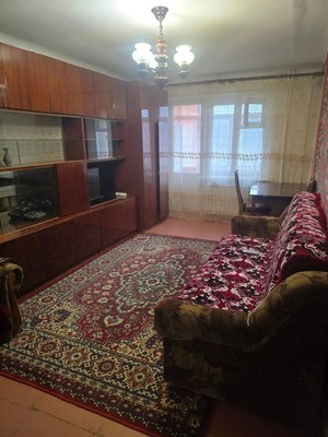 Продам трехкомнатную (3-комн.) квартиру, Большевика Попова ул, 6, Грэсовский пгт