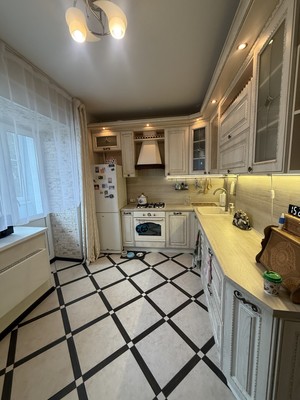 Продам двухкомнатную (2-комн.) квартиру, Авиаторов б-р, 3к1, Гатчина г