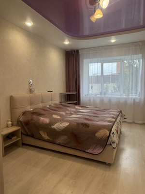 Продам двухкомнатную (2-комн.) квартиру, Авиаторов б-р, 3к1, Гатчина г