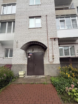 Продам двухкомнатную (2-комн.) квартиру, Авиаторов б-р, 3к1, Гатчина г