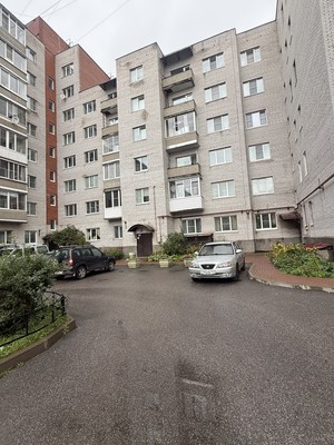 Продам двухкомнатную (2-комн.) квартиру, Авиаторов б-р, 3к1, Гатчина г