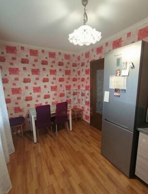 Продам двухкомнатную (2-комн.) квартиру, Мира ул, 8, Светлый г