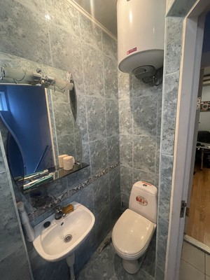 Продам двухкомнатную (2-комн.) квартиру, Толстого ул, 31, Симферополь г
