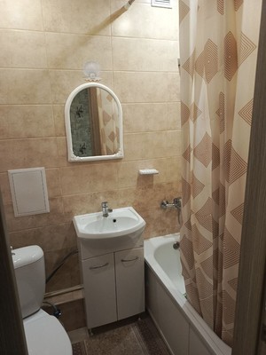 Продам однокомнатную (1-комн.) квартиру, 1 Конной Армии ул, 17, Симферополь г